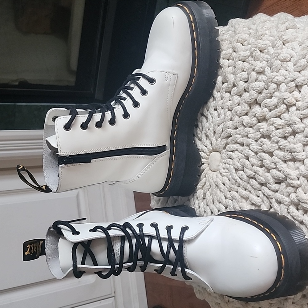 Dr. Martens JADON Nearly NEW! Perfect Condition.